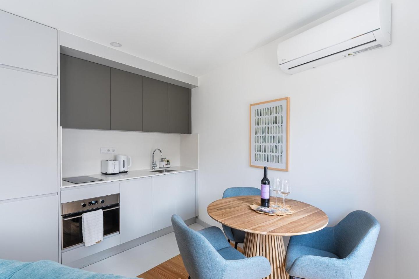 Appartamento Guestready - Downtown Refuge With Private Parking OOporto Esterno foto