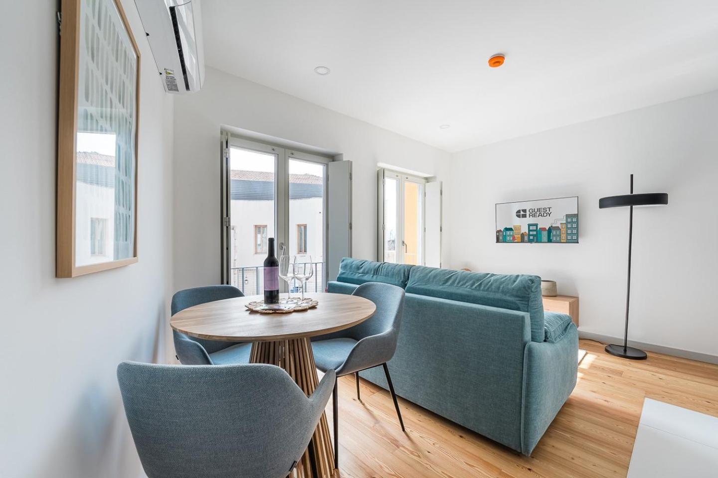 Appartamento Guestready - Downtown Refuge With Private Parking OOporto Esterno foto